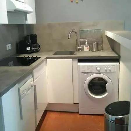 With One Bedroom In Cannes, With Wifi - 800 M From The Канны