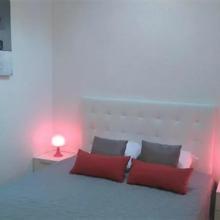 With One Bedroom In Cannes, With Wifi - 800 M From The Апартаменты Канны