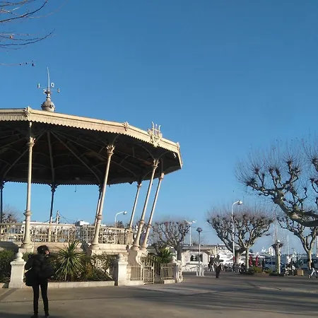 With One Bedroom In Cannes, With Wifi - 800 M From The *